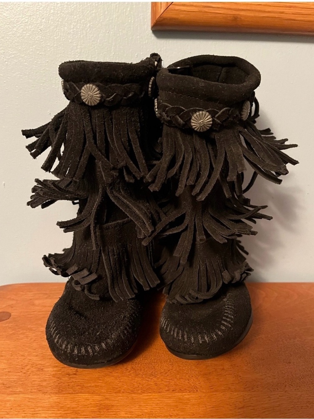 Minnetonka Girls Moccasin Boots